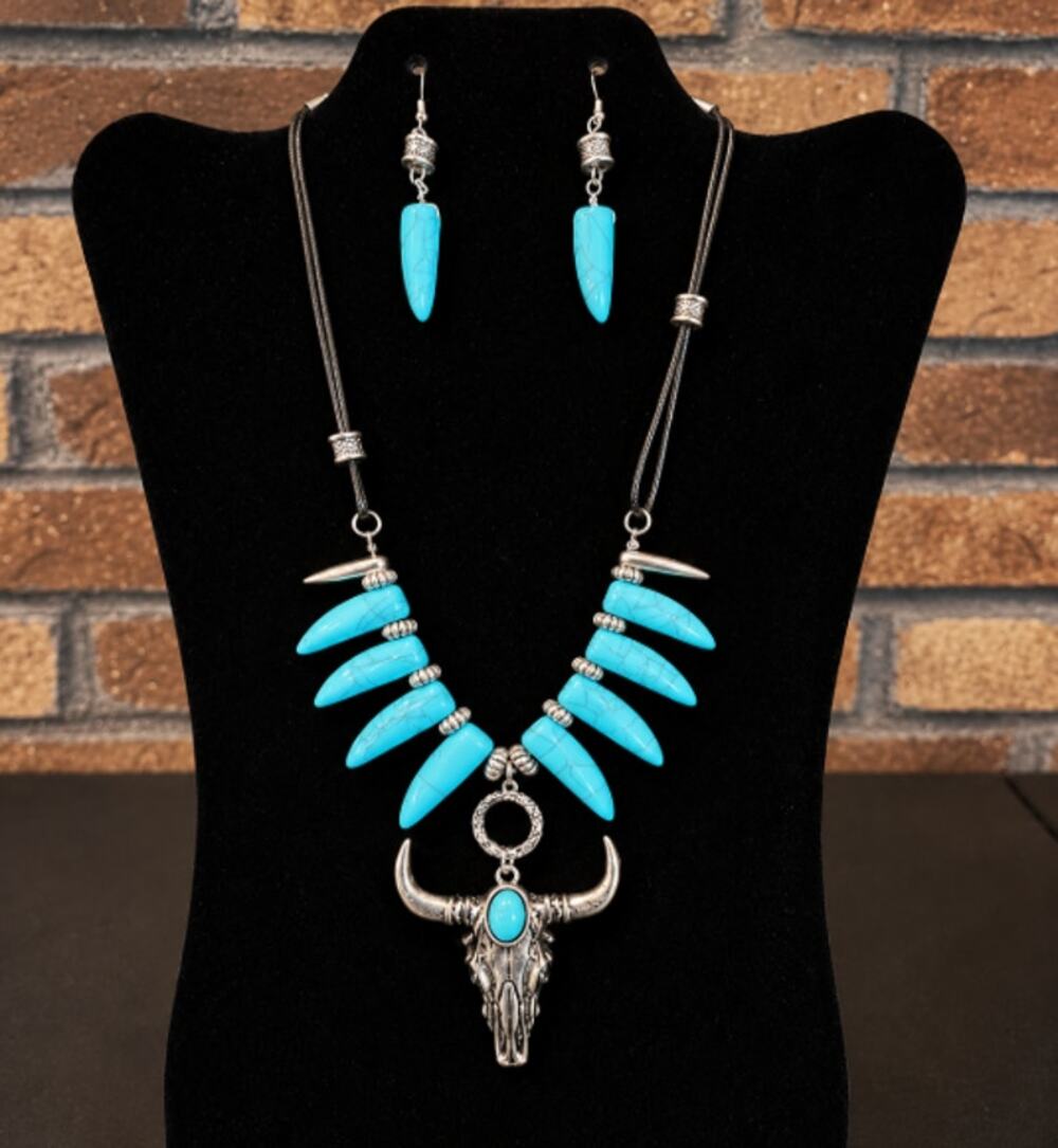 Retro Western Style Faux Turquoise Bull Skull Necklace & Earring Set Lightweight